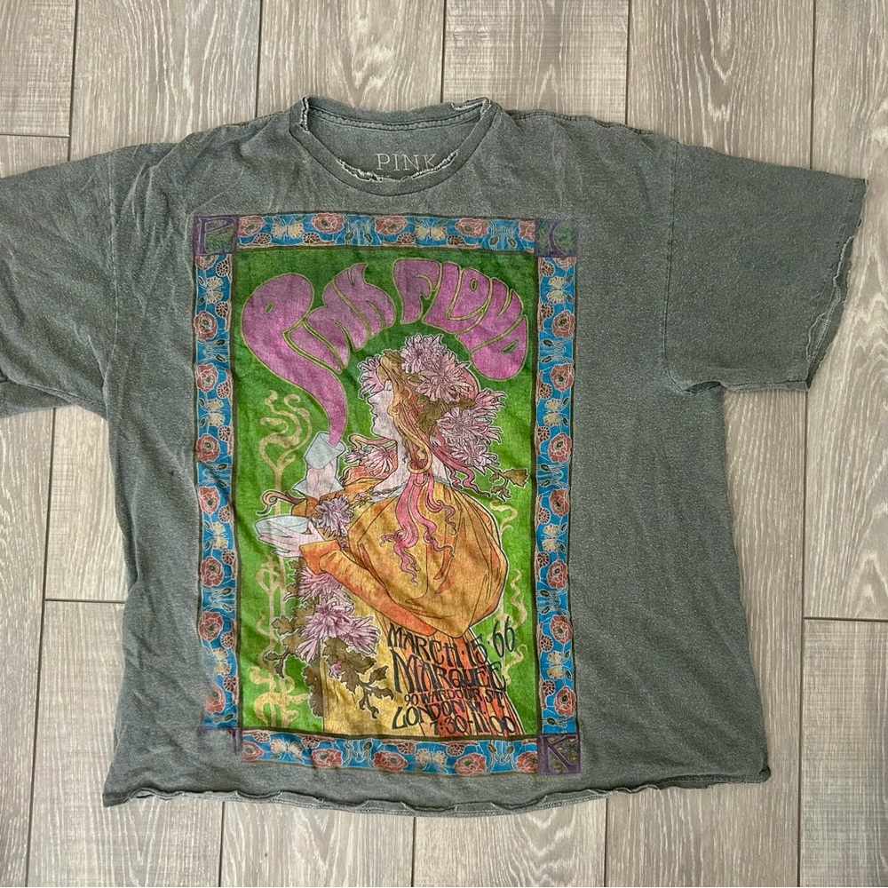 Pink Floyd Distressed Gray Tee with Colorful Design